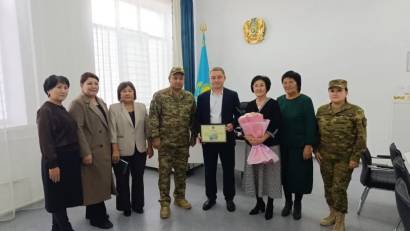 Бүгін 42062 әскери бөлімі Құлан агротехникалық жоғары колледжін Ұстаздар мерекесімен құттықтап келіп